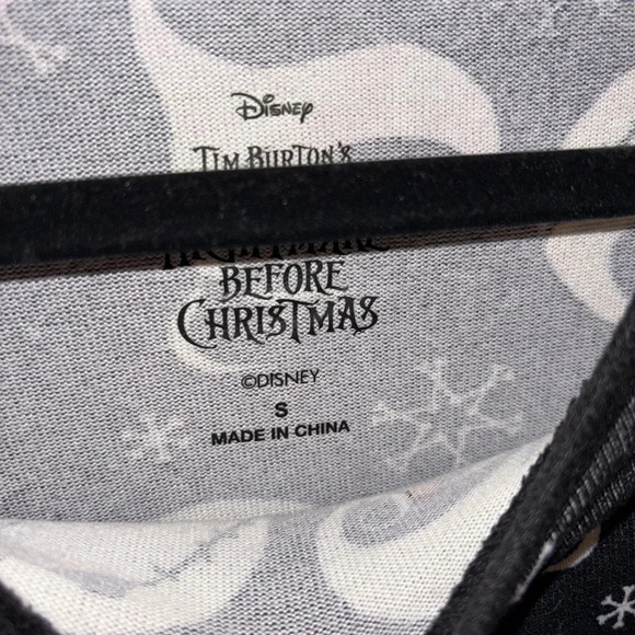 NWOT Nightmare Before Christmas Sweater - Picture 3 of 8
